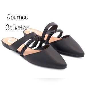NWOT Journee Collection Olivea-Comfort Foam Pointed Toe Black Leather Mules W7.5